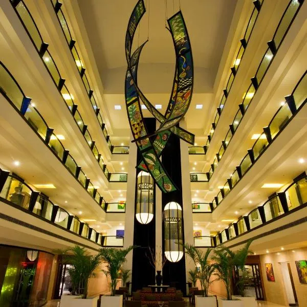 印多尔柠檬树酒店，位于印多尔的酒店