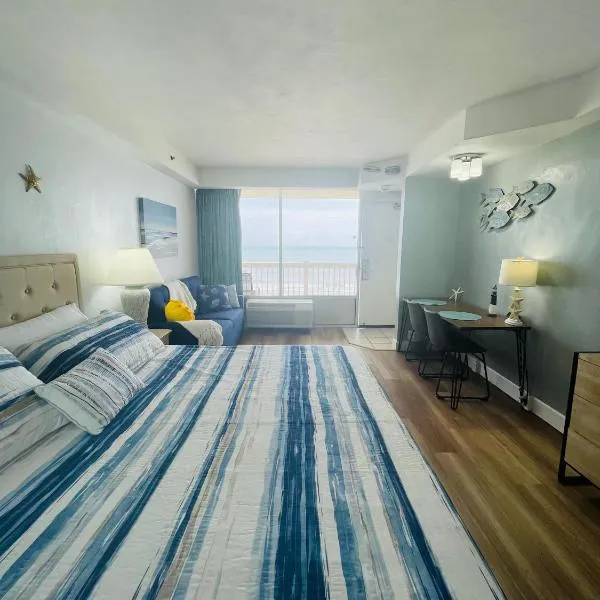 Daytona Beach Resort Oceanfront CondoStudio，位于代托纳海滩的酒店