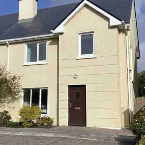 Townhouse Clifden: Located in the heart of Connemara，位于克利夫登的酒店