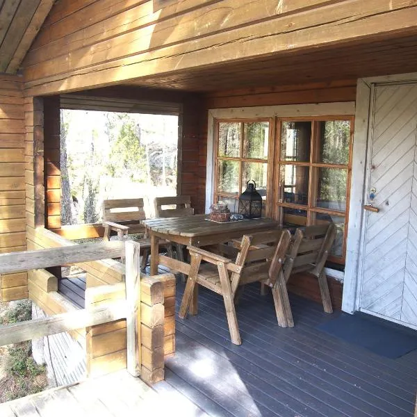 Pinetree Cottages Log cabin，位于新考蓬基的酒店