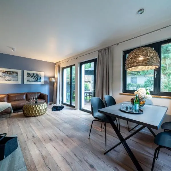 Wellness-Ferienhaus "Zaunwinde" mit Sauna, Kamin & Terrasse- ruhig am Ostseewald in Zingst，位于青斯特的酒店