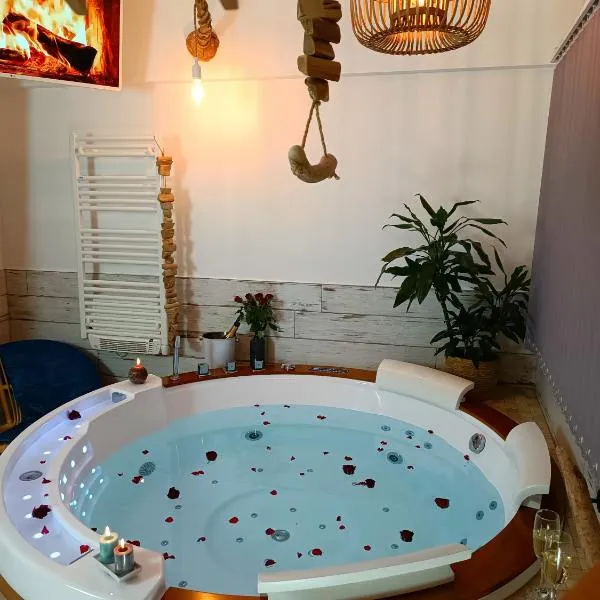 Le Maréchal Duplex - Appartement avec Jacuzzi - CAEN hyper Centre，位于凯恩的酒店