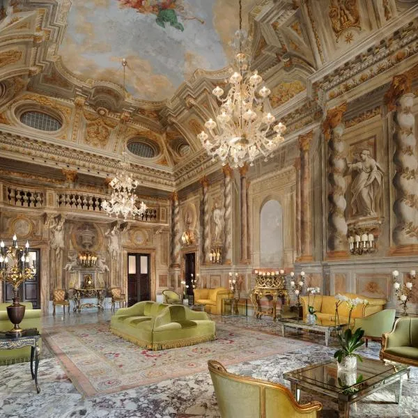 锡耶纳欧陆式大酒店 - 克莱基奥内星级酒店，位于Ponte A Bozzone的酒店