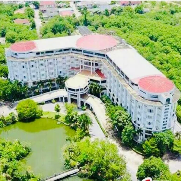 Hermitage Hotel Korat-SHA，位于Ban Choho的酒店