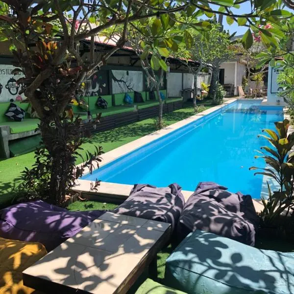 3 Monkeys Lembongan Studio apartments，位于甘地达萨的酒店