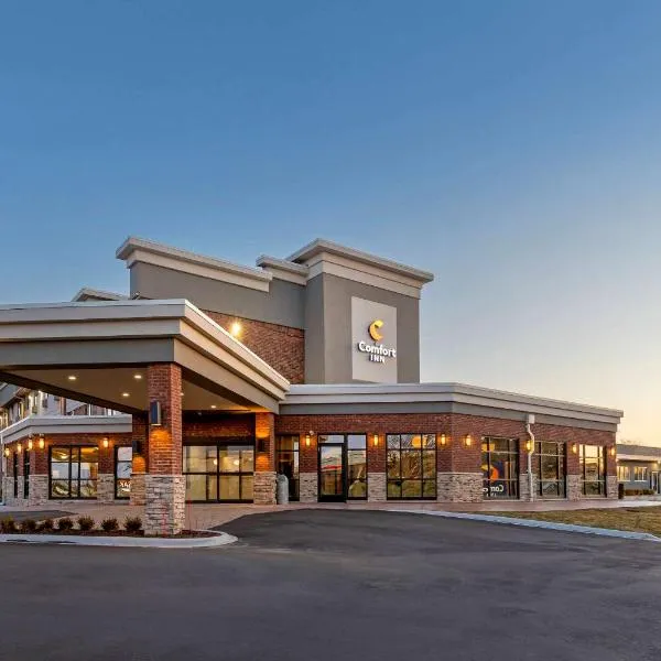 Comfort Inn Detroit - Troy，位于Berkley的酒店