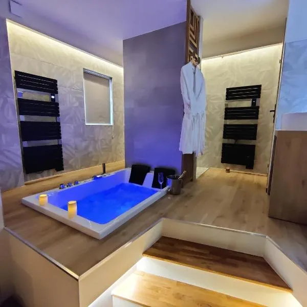 LA BULLE ROMANTIQUE, Suite avec jacuzzi privatif，位于Sacy-le-Grand的酒店