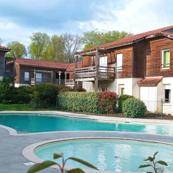 Les Terrasses du Lac piscine M65，位于欧雷扬的酒店