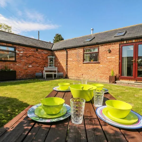 1 Pines Farm Cottages，位于Ulleskelf的酒店