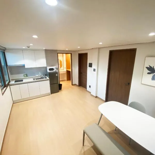 Luxe & Suite Room，位于首尔的酒店