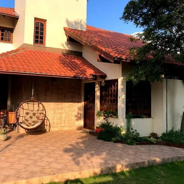 Casa Ampla Estilo Serrano Novo Hamburgo，位于新汉堡市的酒店