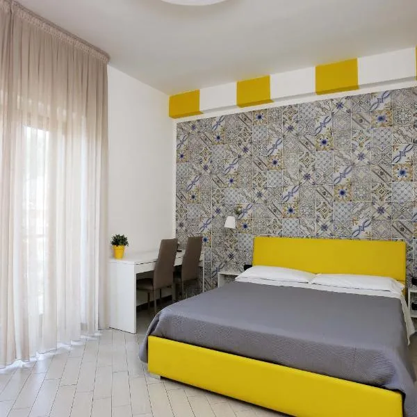 Guest House Le Tre Isole Sorrento，位于索伦托的酒店