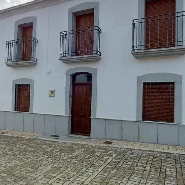 Casa Los Tiznaos，位于Pedroche的酒店