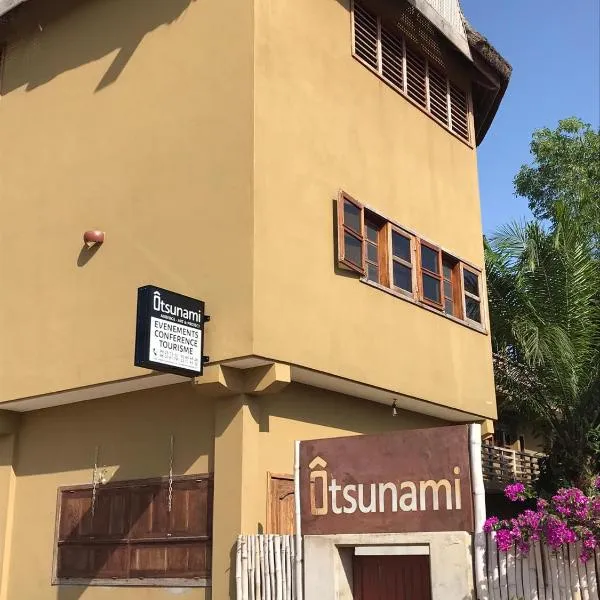 Hotel Otsunami，位于Baguida的酒店