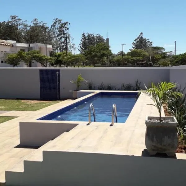 Casa de campo lazer completo Santa Barbara Resort #CasaDeCampo131，位于阿瓜斯-迪圣巴巴拉的酒店