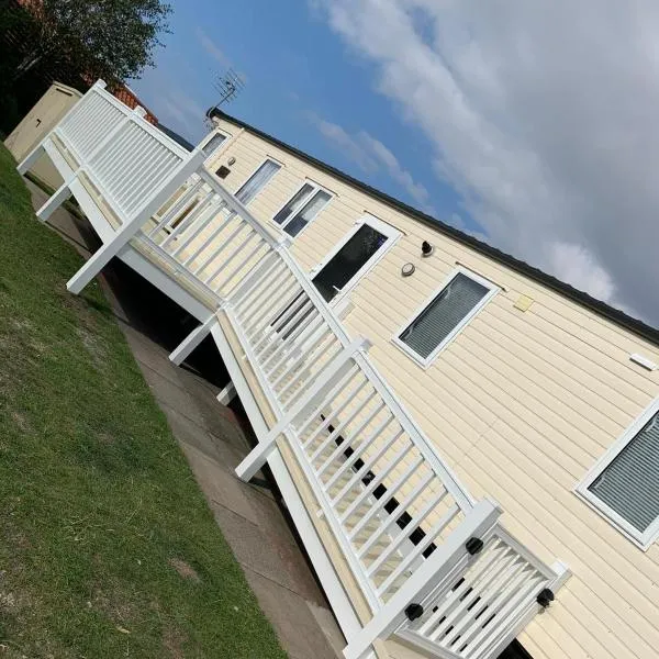 Seton Sands Haven Holiday Park - Platinum Caravan，位于Prestonpans的酒店