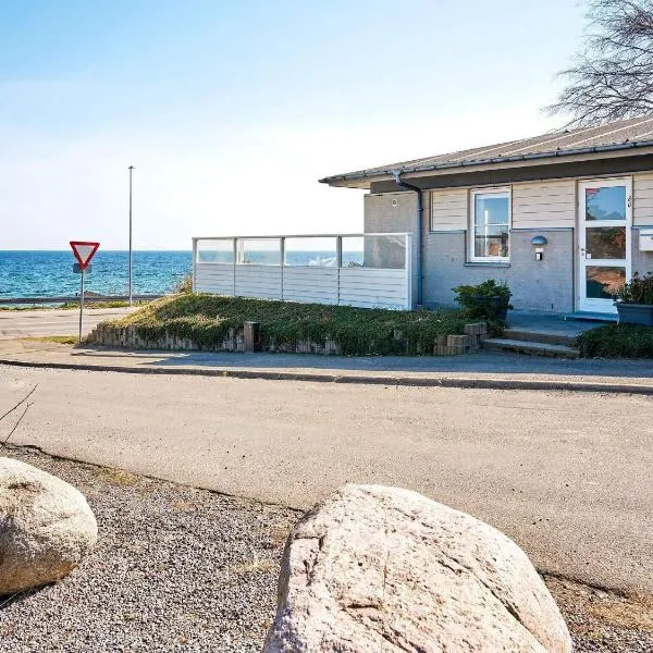4 person holiday home in Allinge-By Traum，位于阿灵厄的酒店