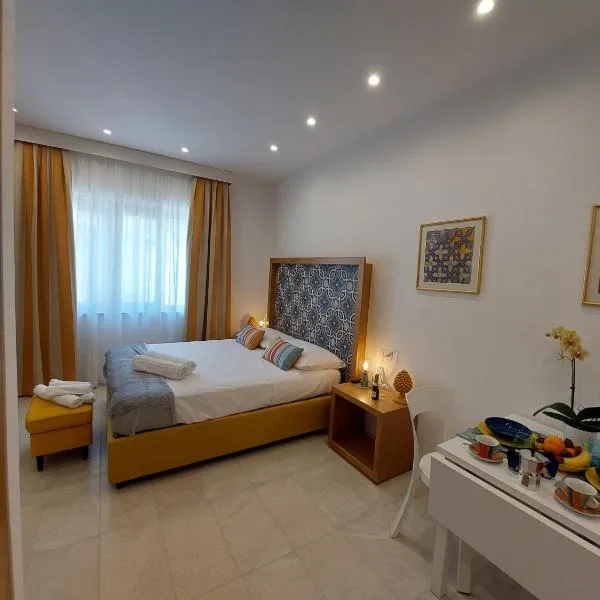 Mistral Luxury Suites，位于索伦托的酒店