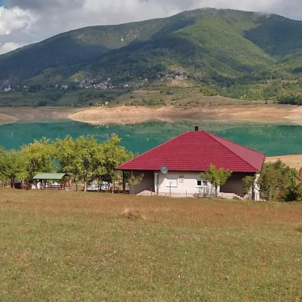 Bosnian Hobbiton，位于Lug的酒店