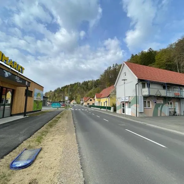 Ferienwohnung im südsteirischen Weinland - Haus Birgit，位于Arnfels的酒店