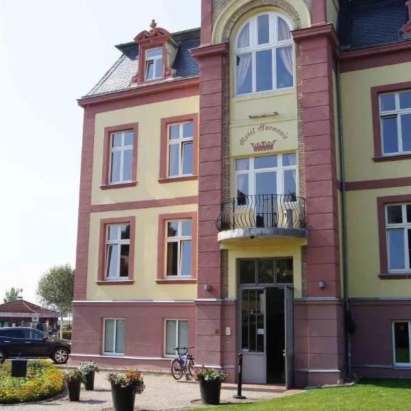Müritz Hotel Harmonie，位于瓦伦的酒店