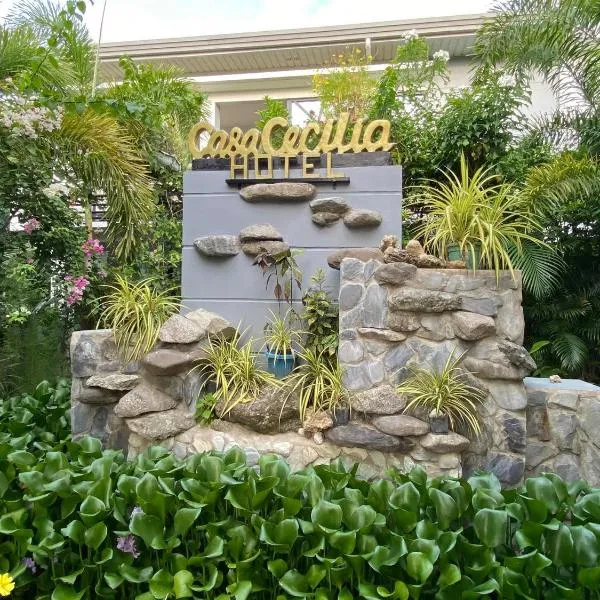 Casa Cecilia Hotel，位于Cabanglotan的酒店
