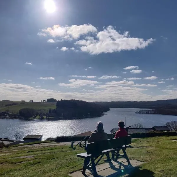 特拉森露营地及小屋，位于锡尔克堡的酒店