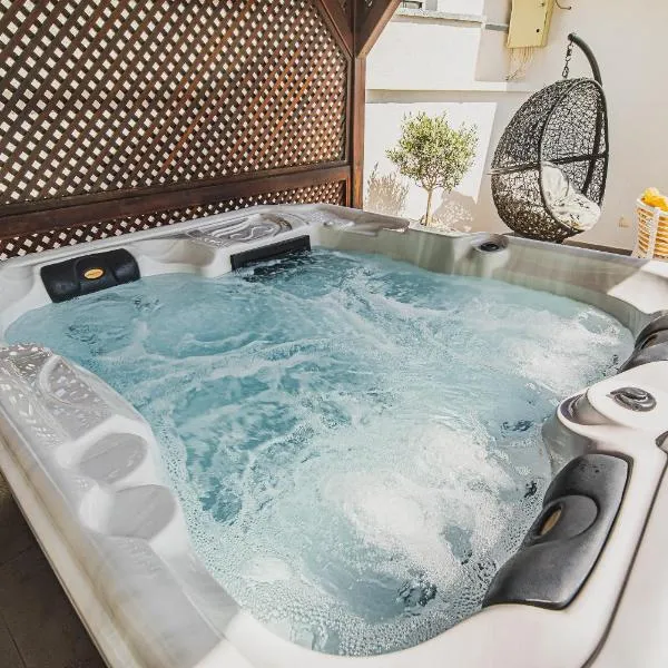 Downtown Luxury Apartments with Hot Tub，位于沃迪切的酒店