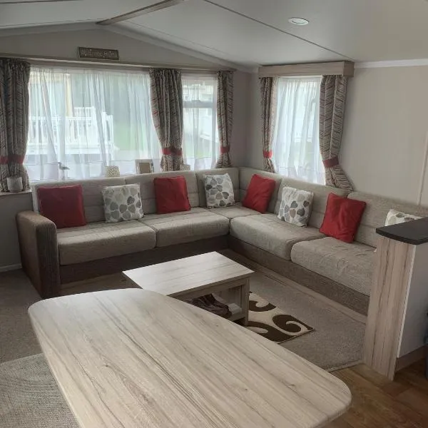 CLJP Caravan Cleethorpes Beach formally Thorpe Park Free WI-FI，位于克利索普斯的酒店