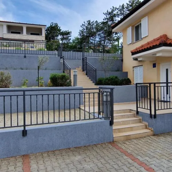Apartments Riviera Šilo，位于希洛的酒店