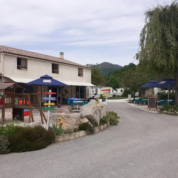 Camping les Lavandes, Castellane，位于卡斯特拉讷的酒店
