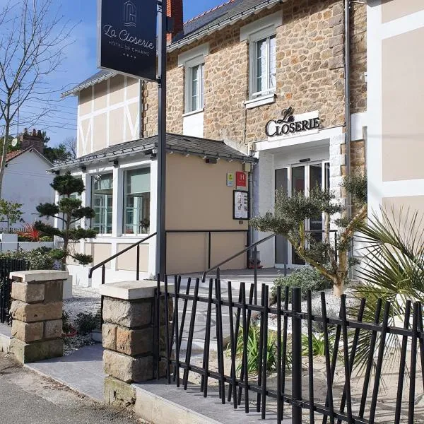 Logis Hotel La Closerie，位于拉波勒的酒店