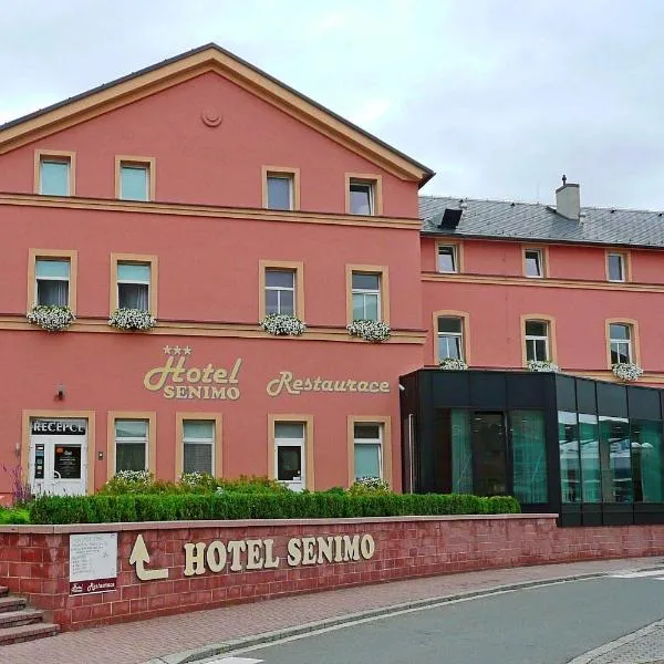 瑟尼莫酒店，位于Velká Bystřice的酒店