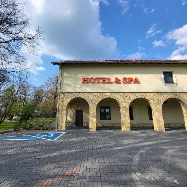 Na Kamieniu Hotel & Spa，位于Gorzów Śląski的酒店