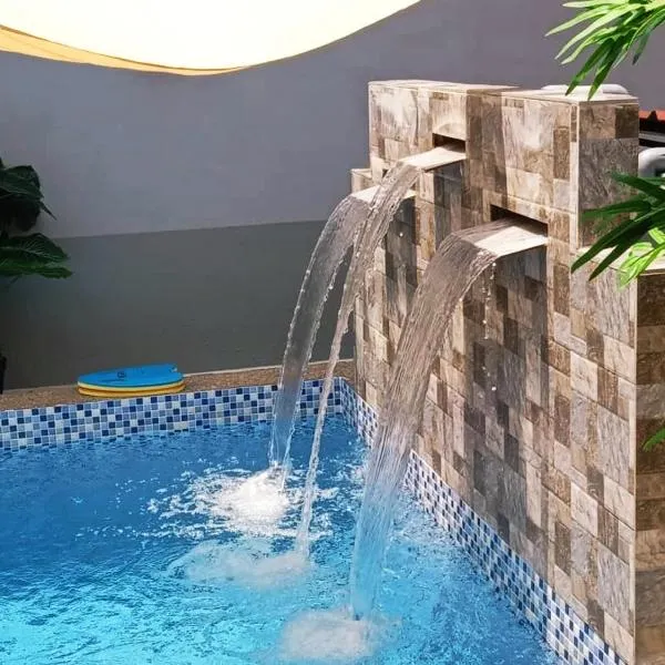 Private pool Cassa Dinies, Wifi , Bbq,10 pax，位于Rantau Panjang的酒店