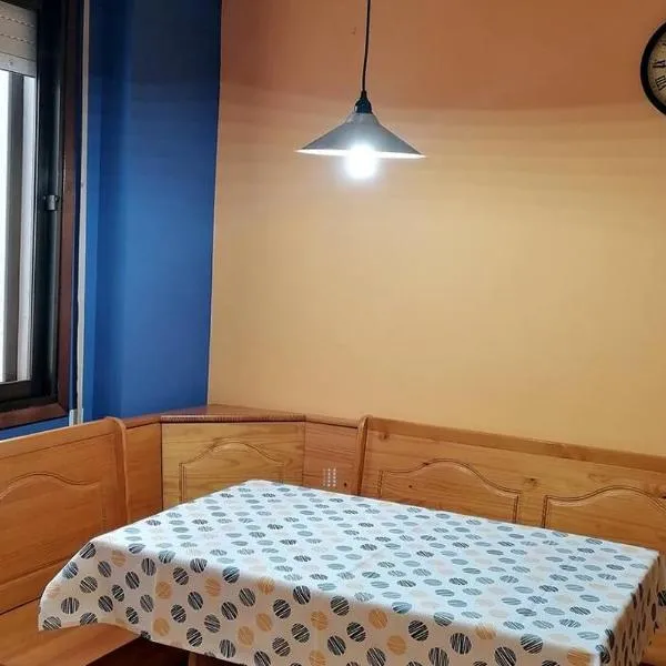 Apartamento para 6 personas en Barbastro，位于Enate的酒店