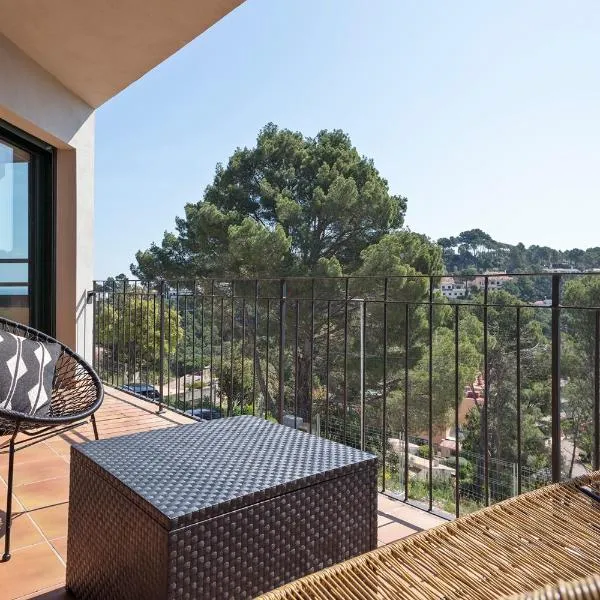 Precioso apartamento en Begur al lado de la playa Racó de Pals，位于巴古尔的酒店