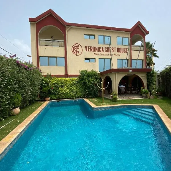 Veronica Guest House，位于洛美的酒店