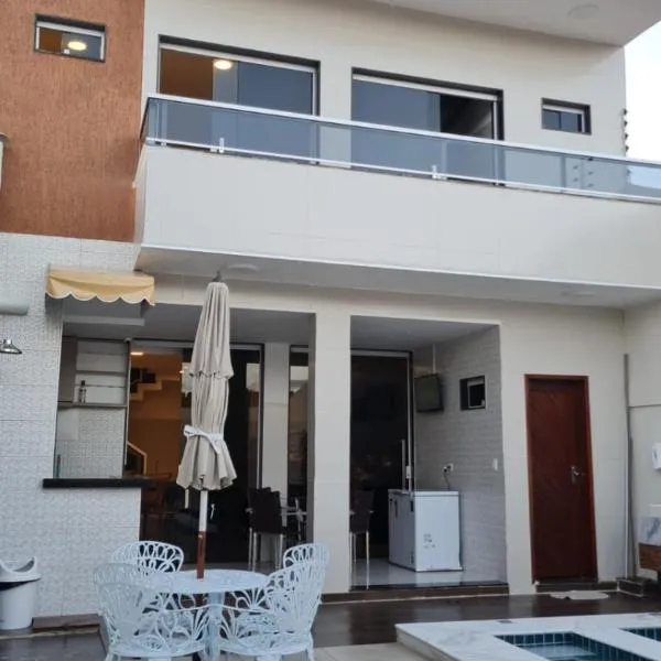Casa aconchegante com piscina，位于Chã Grande的酒店