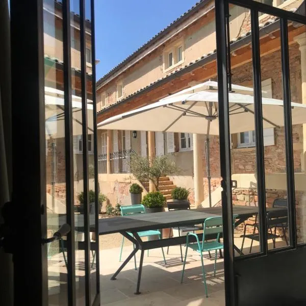 Chambres d'hôtes Vers la Croix，位于雷涅斯的酒店