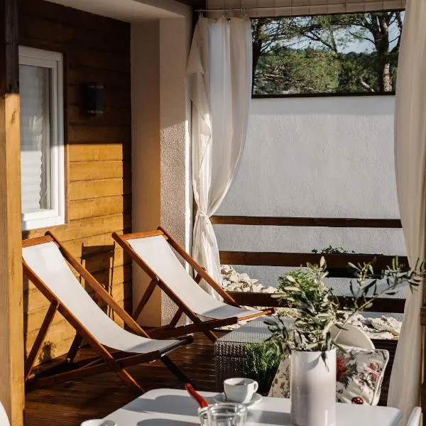 Nature House with a wooden porch - Pasika, house Luca，位于普契什查的酒店