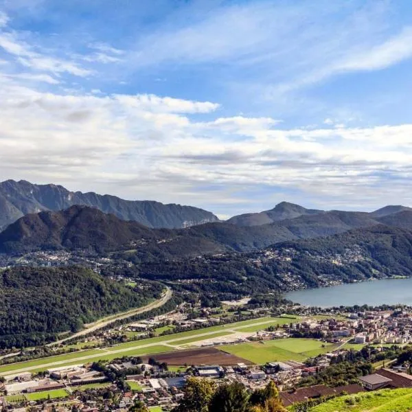 The View Cademario Lake Lugano Apartment with Private Parking，位于卡迪马里奥的酒店
