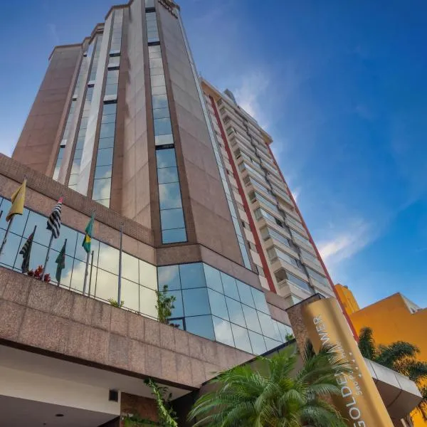 Golden Tower Pinheiros by Fênix Hotéis，位于圣保罗的酒店