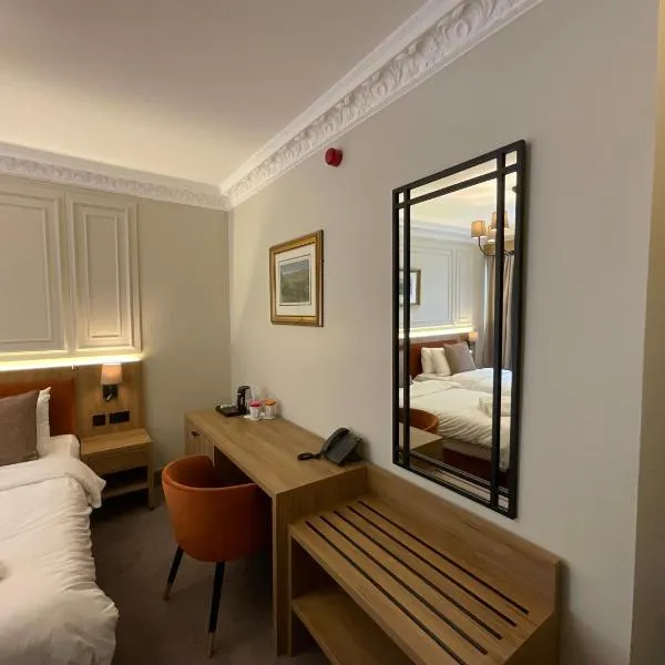 Old Mill Hotel & Lodge，位于巴斯的酒店
