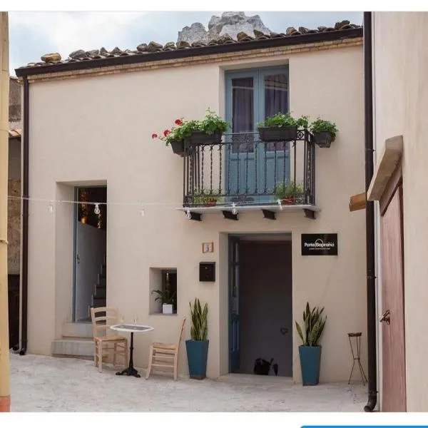 PORTA SOPRANA luxury guest House & spa，位于Sclafani的酒店