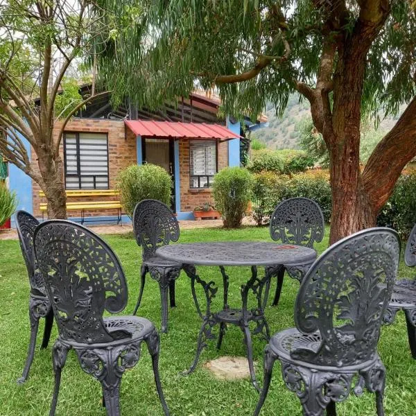 EL REFUGIO Cabaña Campestre，位于蒙圭的酒店