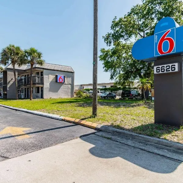 Motel 6 Tampa Near Fairgrounds - Casino，位于Orient Park的酒店