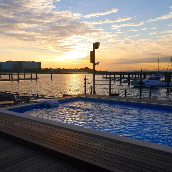 Osaka Hokko Marina HULL，位于大阪的酒店