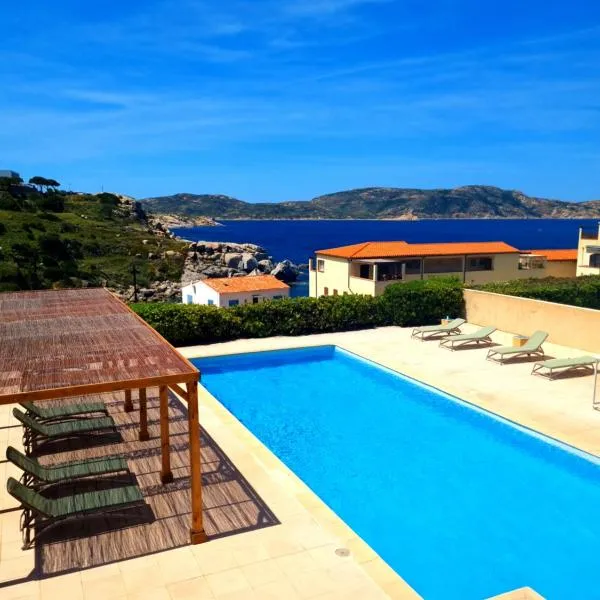 唯一的滨海酒店，位于卡尔维的酒店