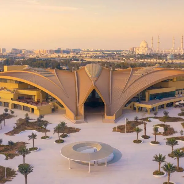 ERTH Abu Dhabi Hotel，位于阿布扎比的酒店